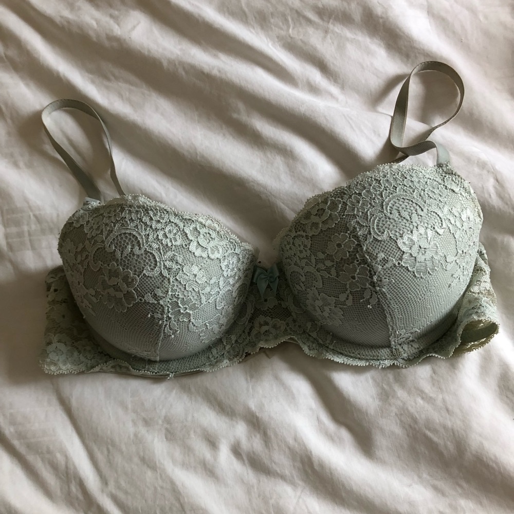 GILLIGAN&O’MALLEY light blue lace push up bra